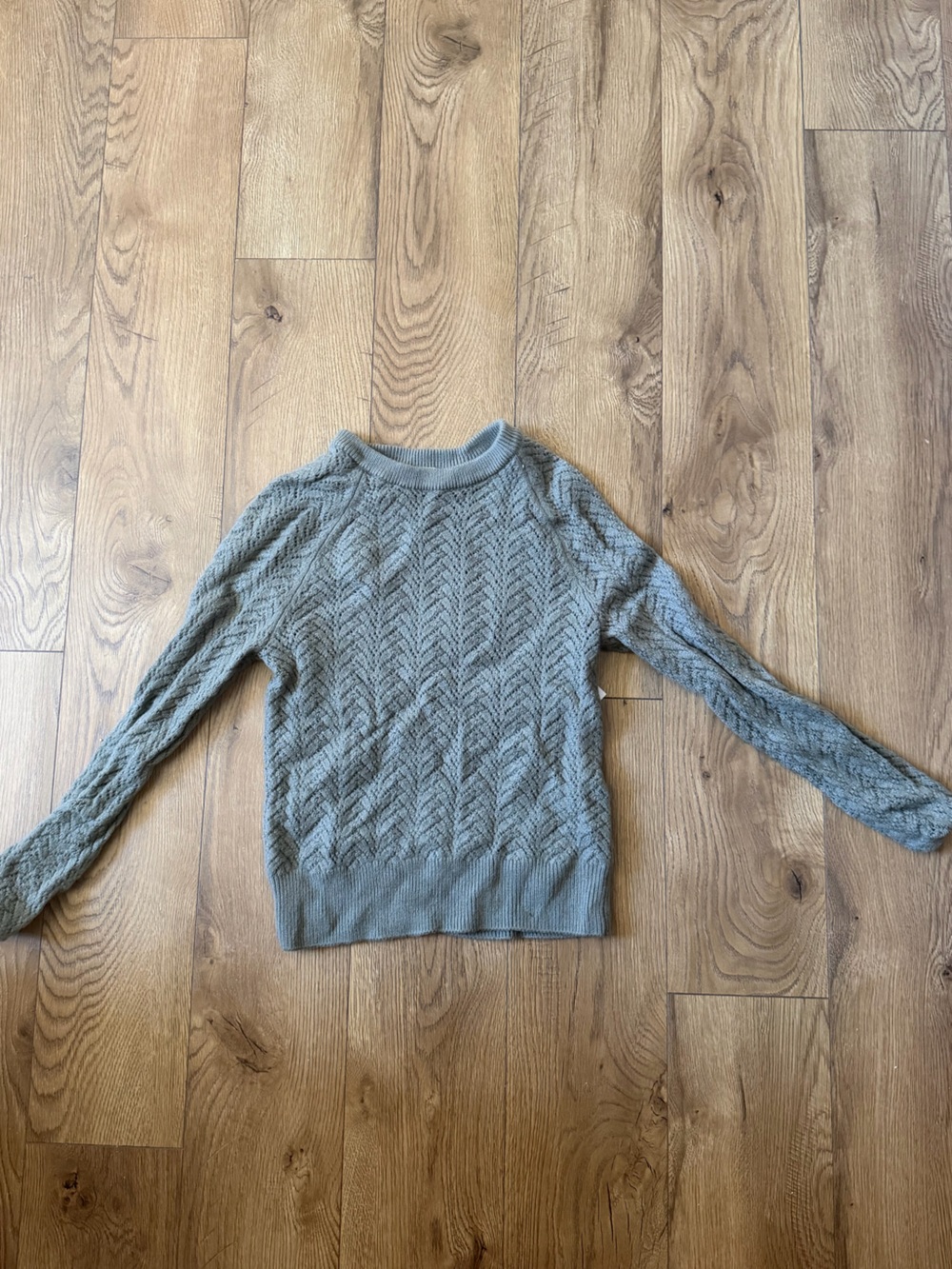 Aritzia Long Sleeve Knit Top in Light Gray